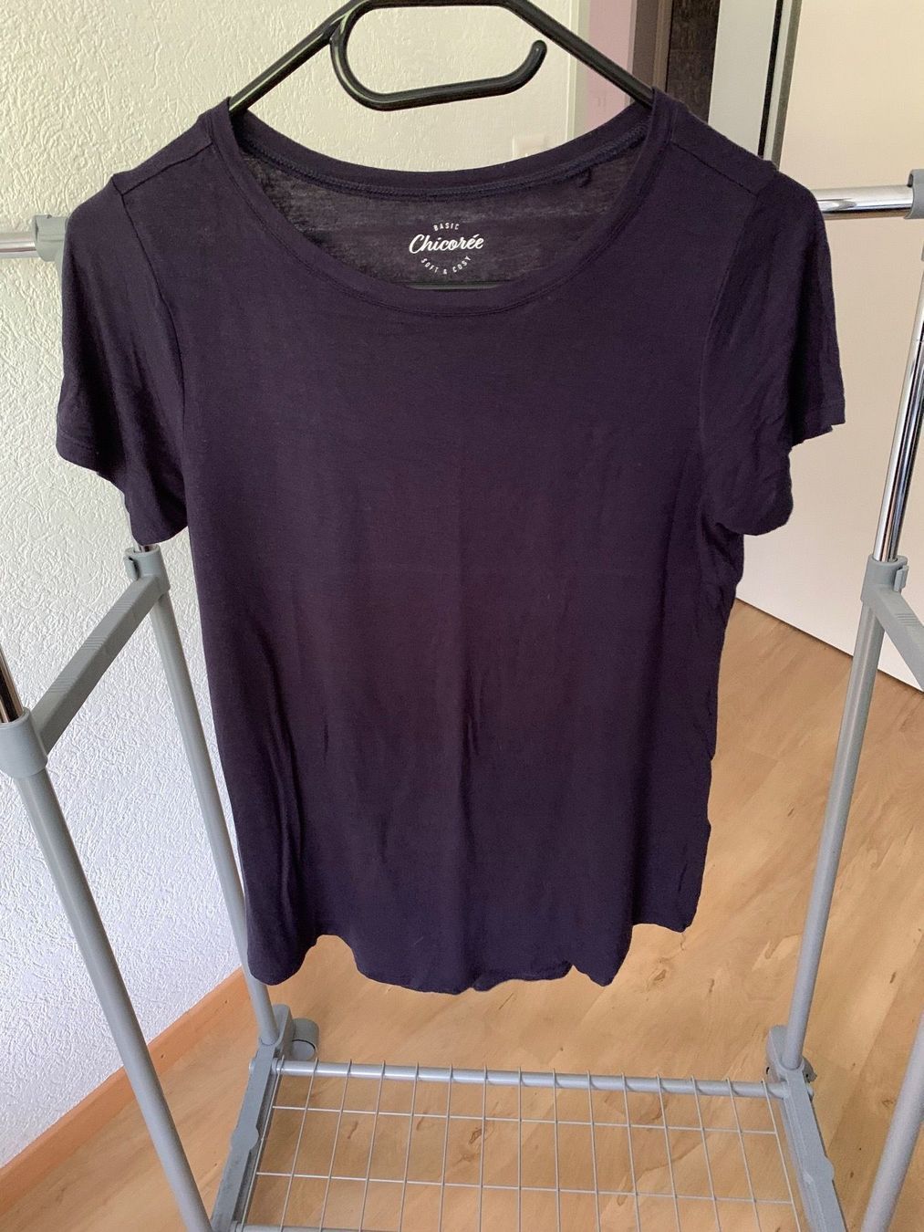 T-shirts: Tshirt violett – D'occasion à Eichberg par Jaasaa96