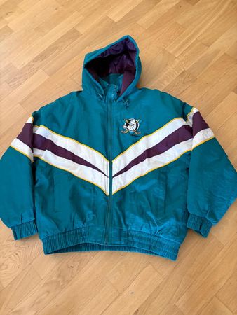 Fashion Alert/Ultra rare Mighty Duck jacket/Fans Gear/sz.L