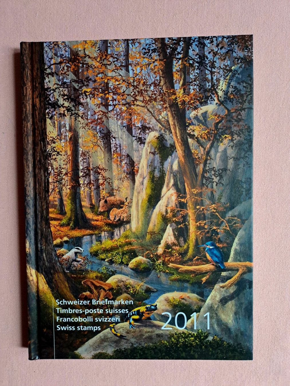 Tutti i francobolli: Original Jahrbuch Briefmarken CH Post 2011 Halbmondstempel – Usato da Ostermundigen venduto da pedru8
