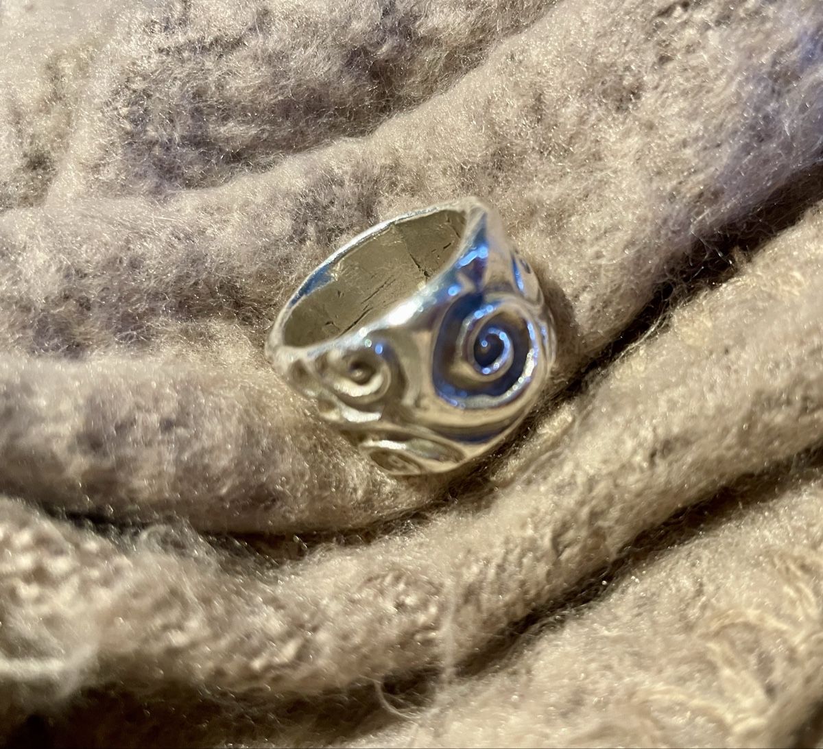 Ringe: Wunderschöner massiver handgefertigter Silberring, Unikat – Gebraucht aus Zürich von Caracol1998 2