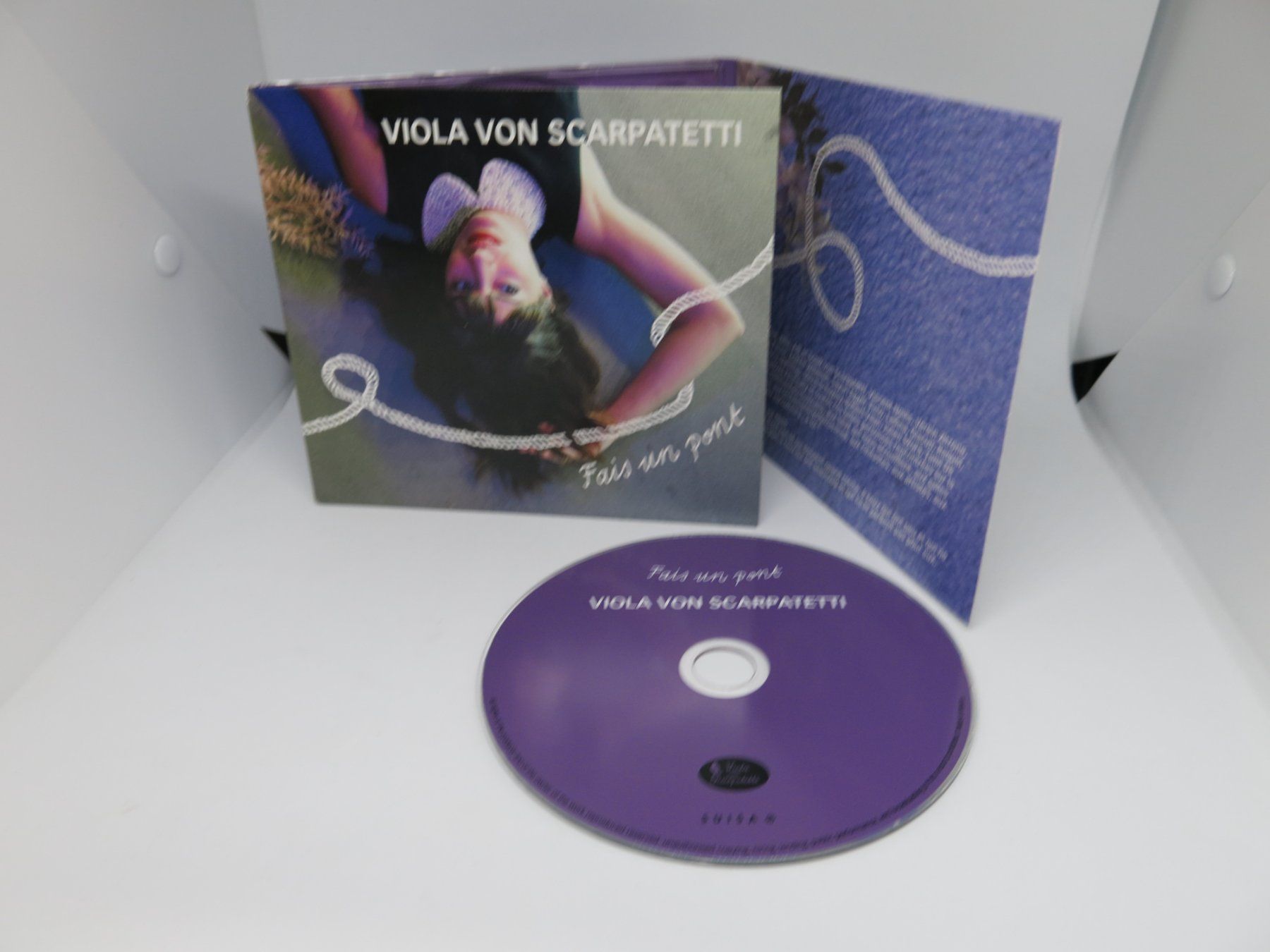 CDs: CD: Viola Von Scarpatetti - Fais un pont – D'occasion à Ernetschwil par luisvonerni