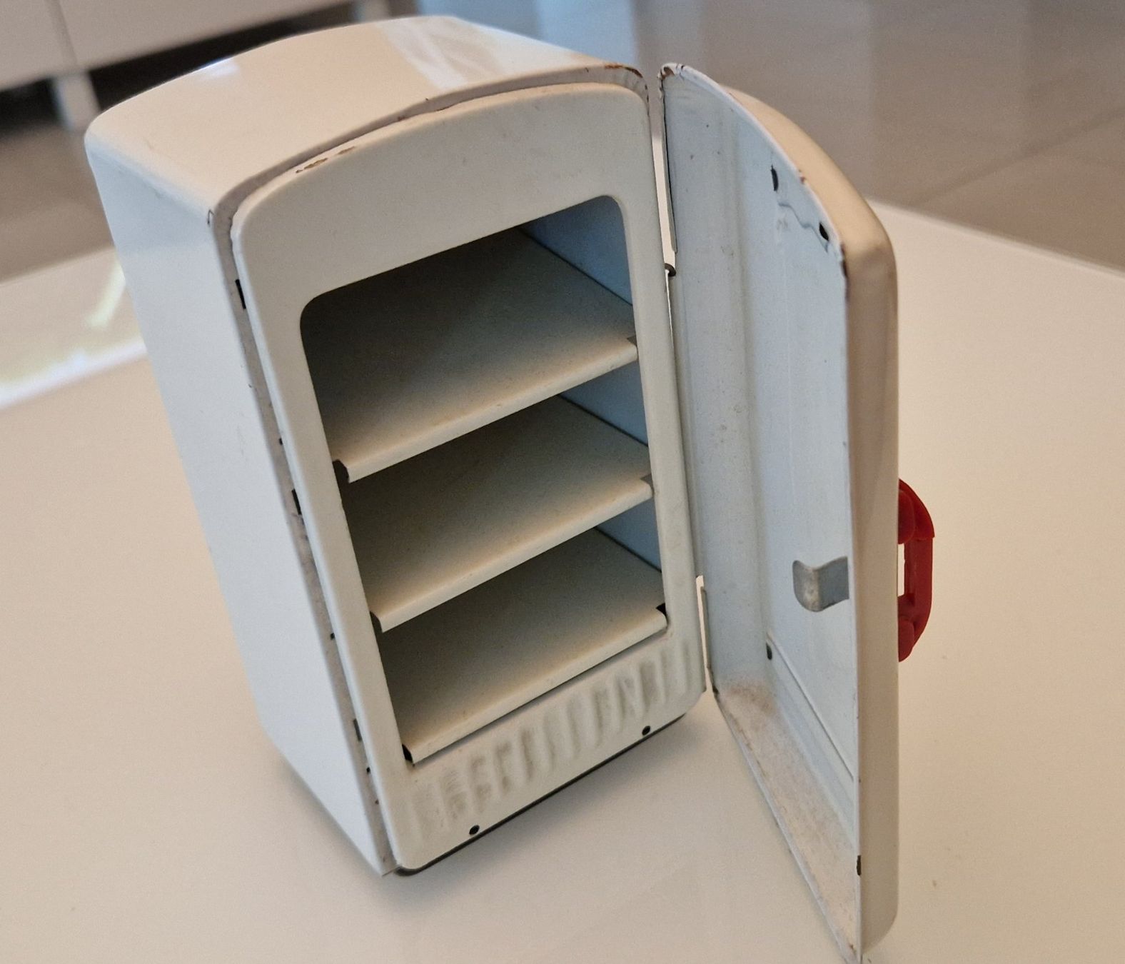 Tutte le decorazioni: Retro Kühlschränkli – Usato da Hildisrieden venduto da Anthosa3 2