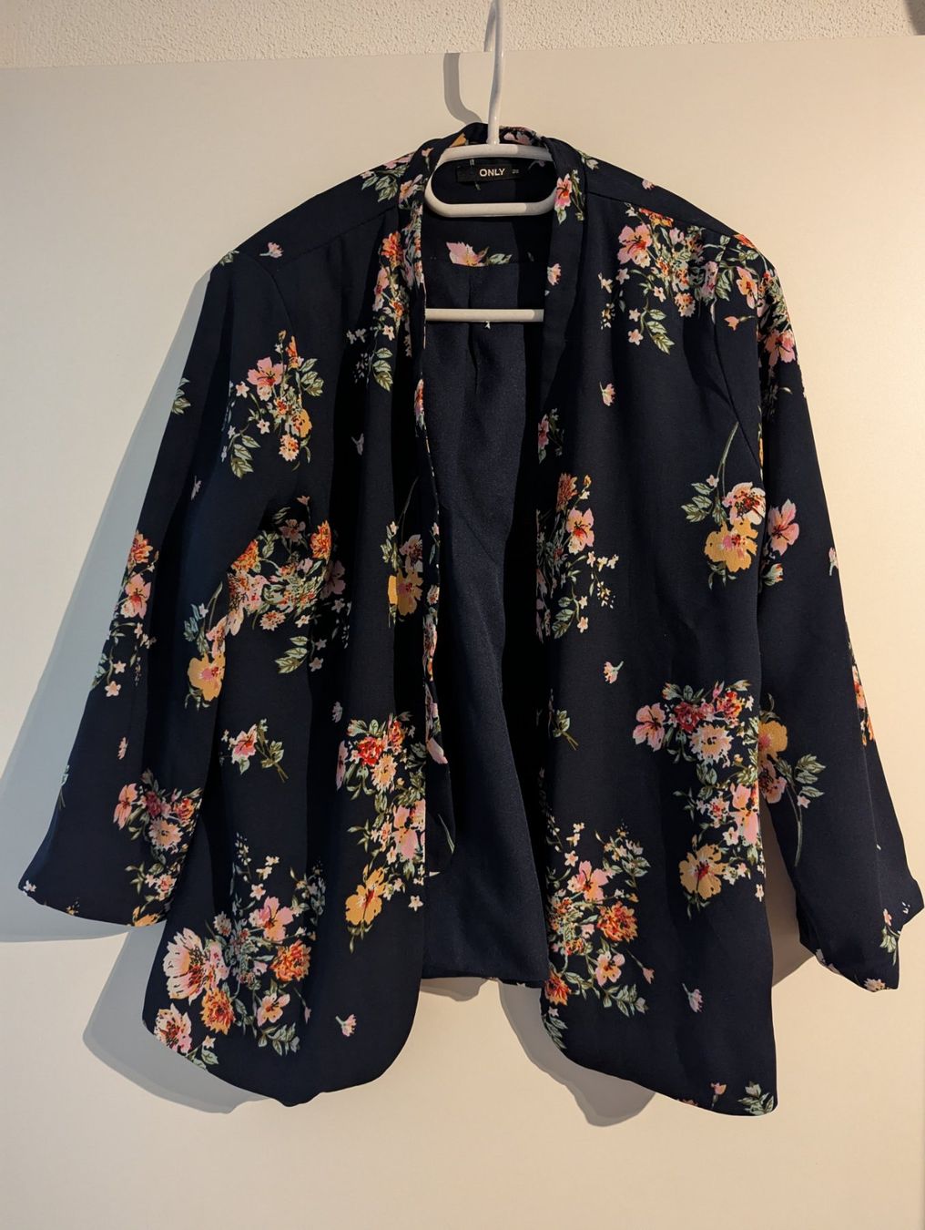 Giacche: Blazer, dunkelblau mit Print, 38 – Usato da Beckenried venduto da ang_j9fs