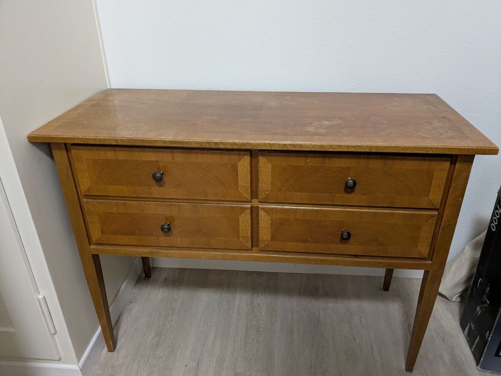 Schöner Vintage-Kommode aus Holz mit 4 Schubladen (Gebraucht) in ...