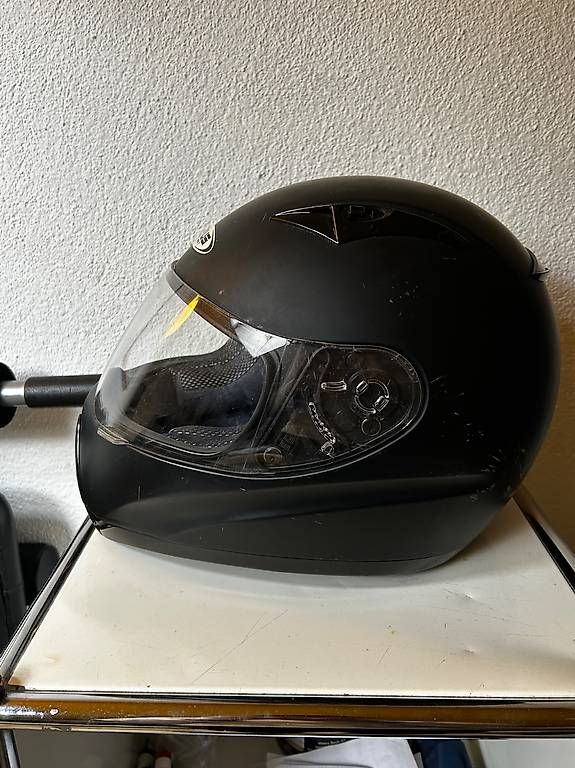 Caschi & visiere: Zeus Motorradhelm  gebraucht, unfallfrei – Usato da Luzern venduto da sim_5hkz