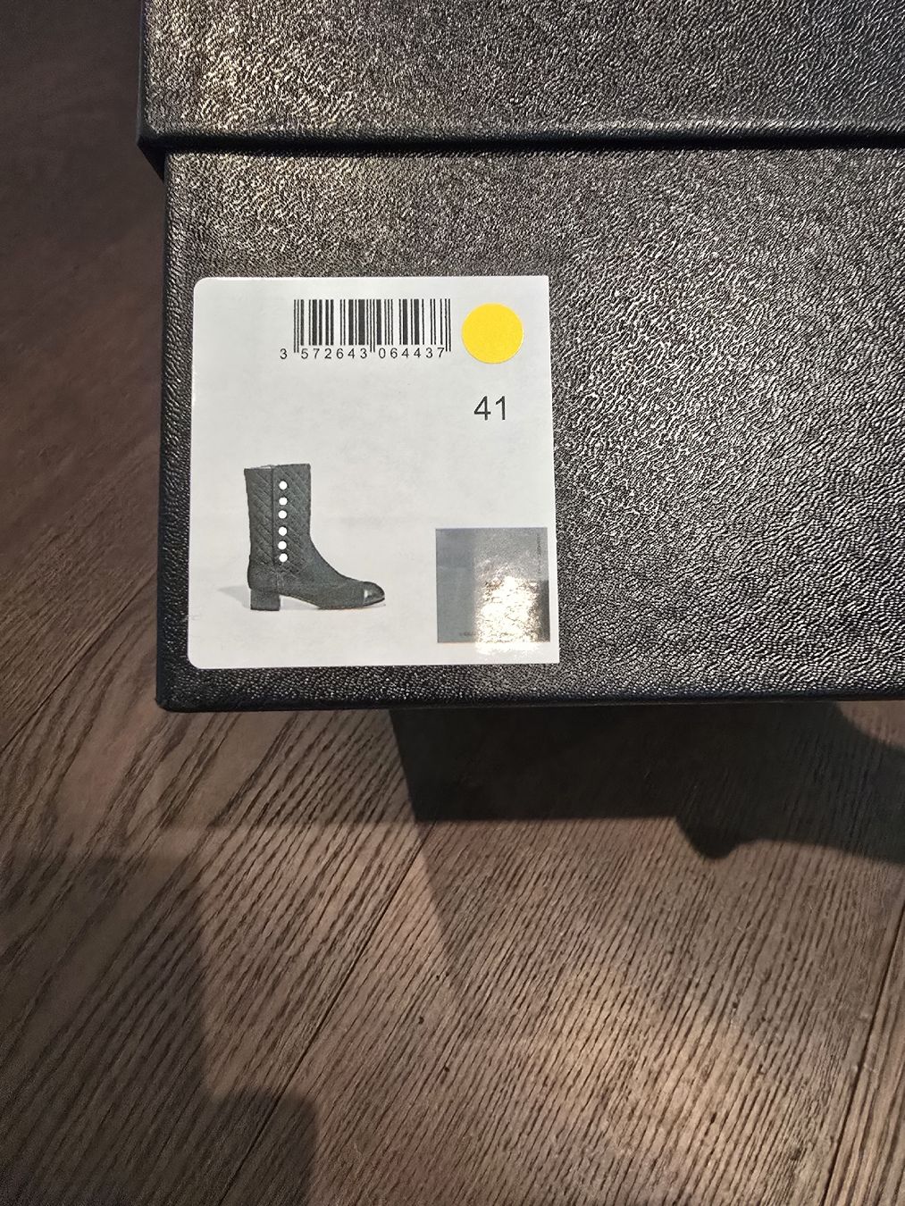 Chanel Chaussures femmes: Chanel Quilted Suede Pearl Boots – Neuf (Voir description) à Egliswil par D.Mko 5
