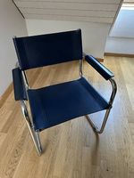  8 Freischwinger-Stühle