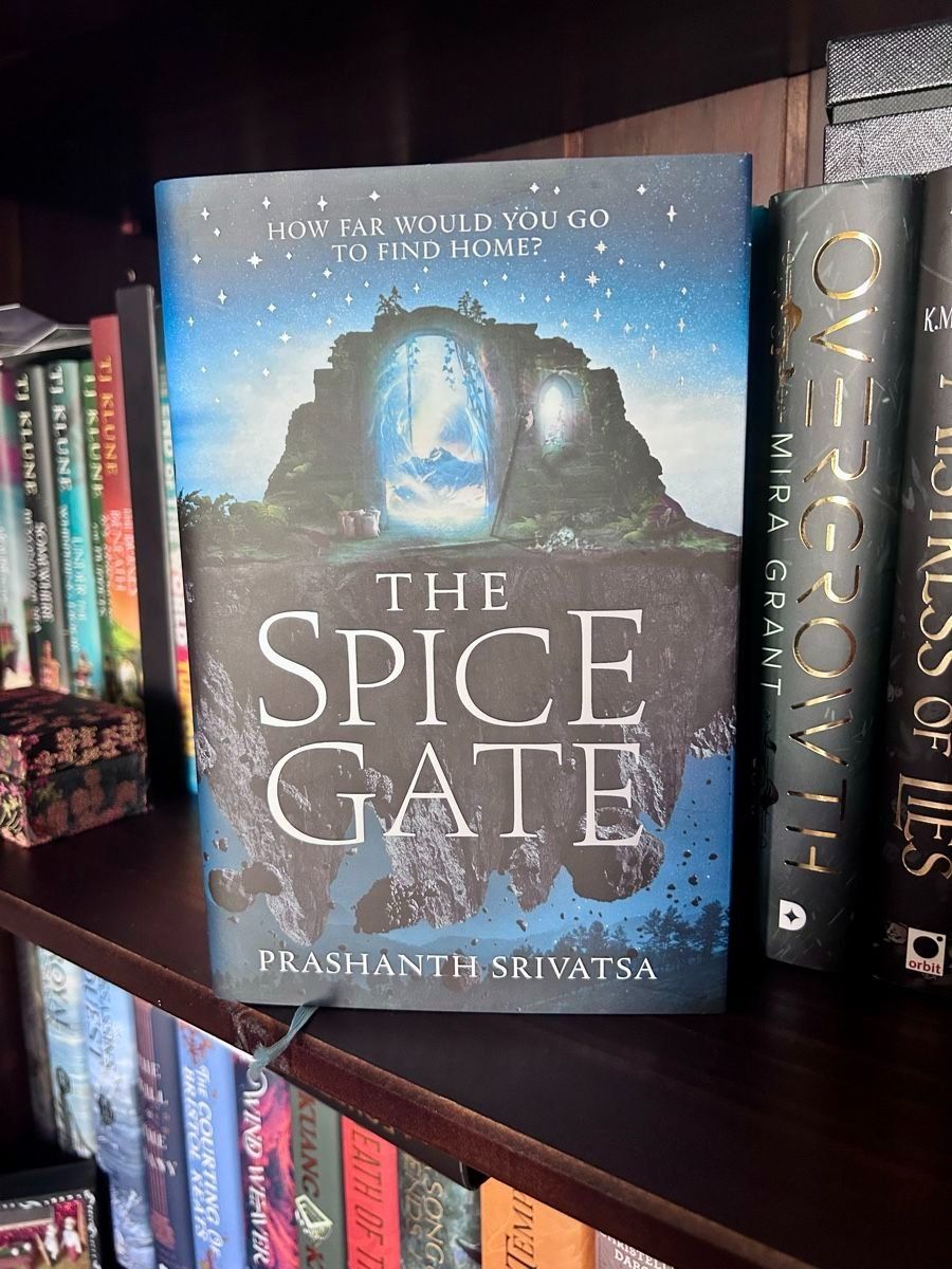 Libri: Bundle The Locked Library 2024 - The Spice Gate + Moonstone – Nuovo (secondo la descrizione) da Lausanne venduto da BookwormCH 4