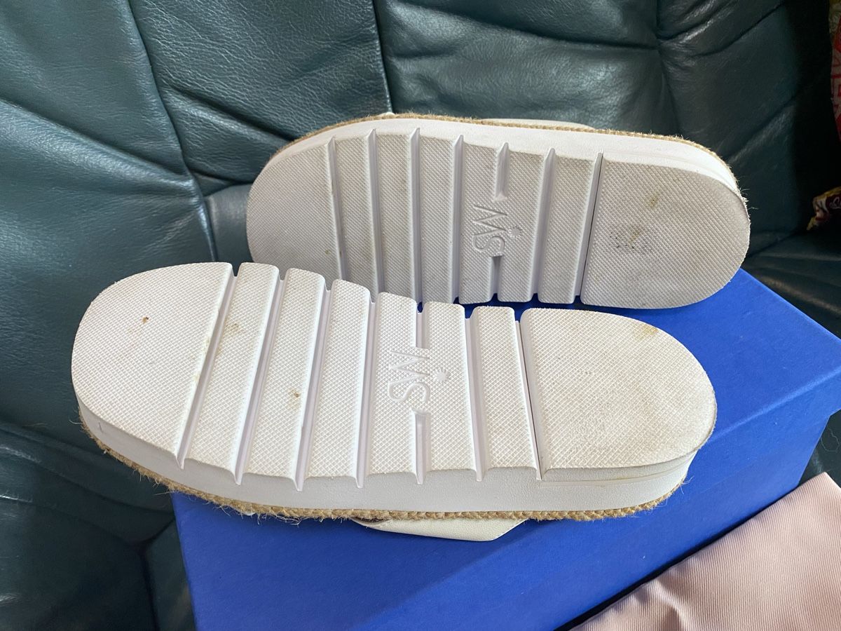 Stuart Weitzman Scarpe da donna: Stuart Weitzman Roza Lift Slide – Usato da Denges venduto da Tine88 5