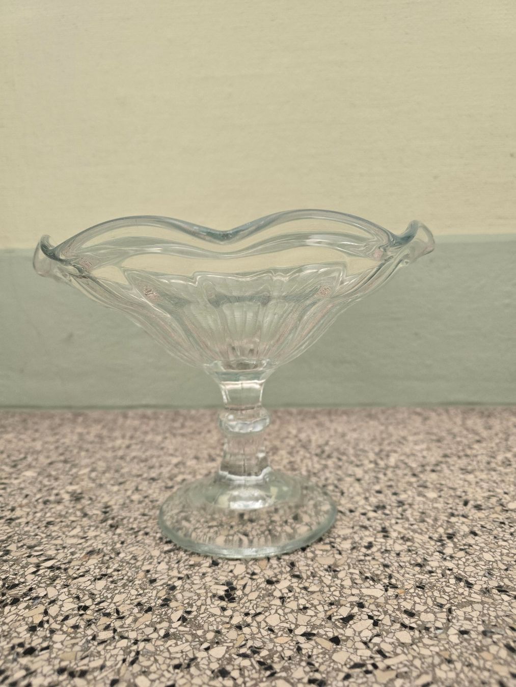 Schalen: Glas: elegante Glas-Fruchtschale/Dessertschale – Gebraucht aus Romanshorn von Rachacha 5
