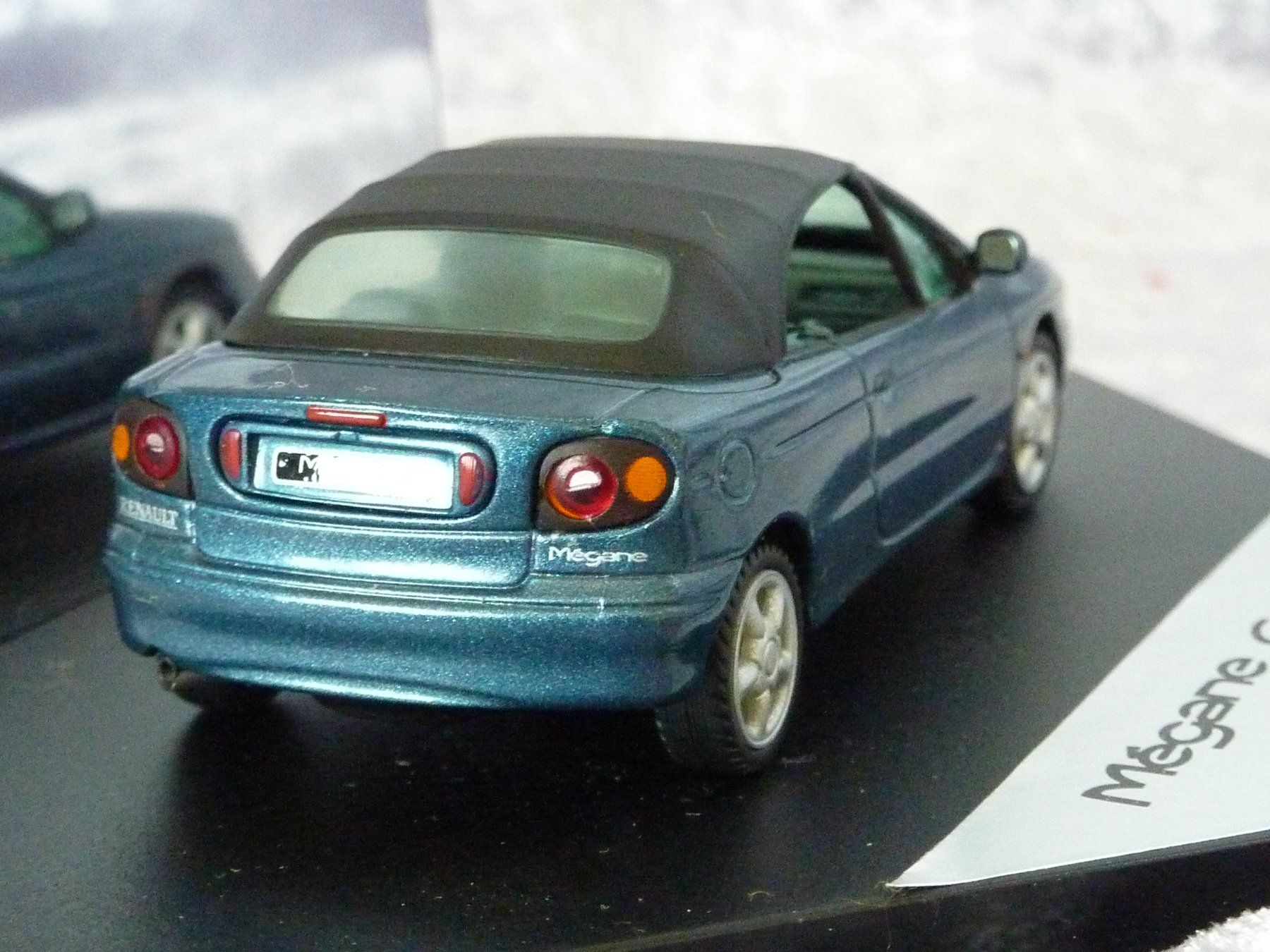 Renault Modellini d'auto: Renault Megane Cabriolet  1:43 – Nuovo e nell'imballaggio originale da Dürrenäsch venduto da modellautos4you 3
