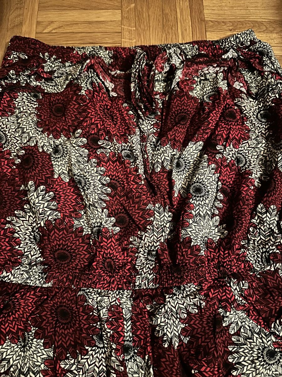 Jumpsuits: Combishort sans manche taille S  – D'occasion à Plan-les-Ouates par aur_z5pj 1