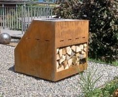 Feuergrill aus Stahl und Edelstahl