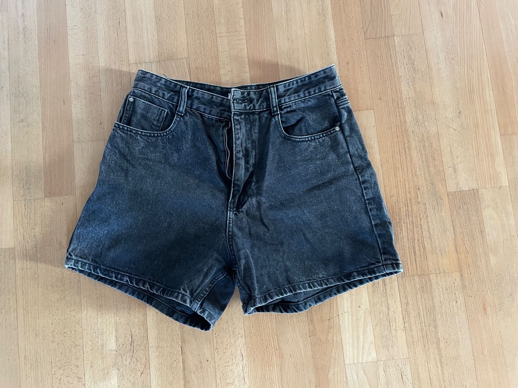 Zara Jeans: Zara Jeanshorts, Grösse 42 – Usato da Winterthur venduto da sabinemarie