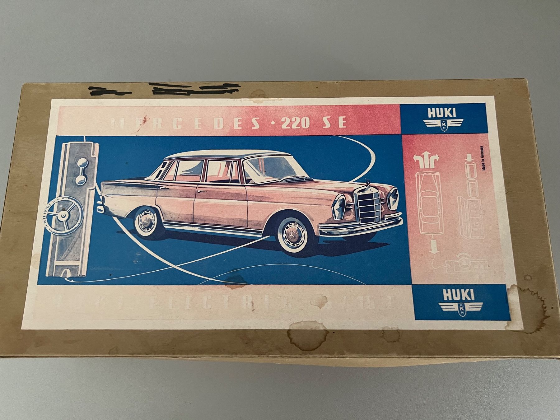 Mercedes-Benz Modellini d'auto: Huki Mecedes Benz 220 SE Modellauto – Usato da Goldach venduto da erika94 7
