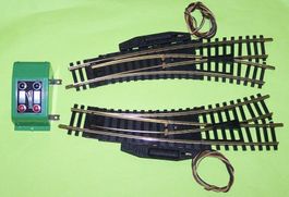 Fleischmann H0 6047: 2x Bogenweichen elektr. P.2,7 mm + 6920
