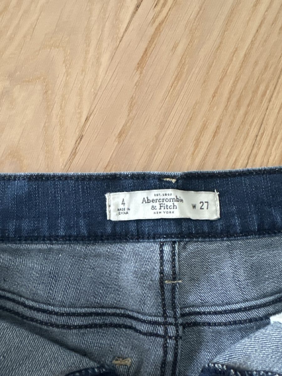 Abercrombie Hosen: Abercrombie & Fitch Shorts – Gebraucht aus Pfäffikon SZ von JasminS. 1