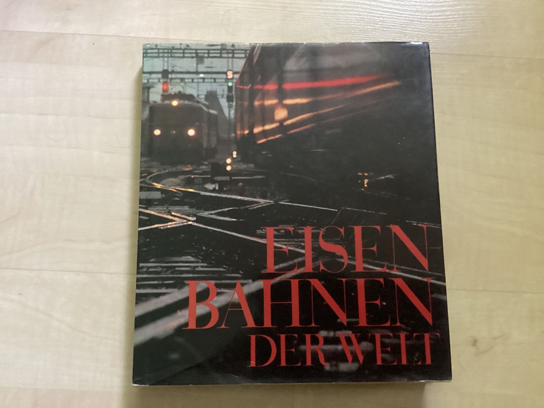 Libri: Buch Eisenbahnen der Welt – Usato da Laupen BE venduto da lasvegas2012