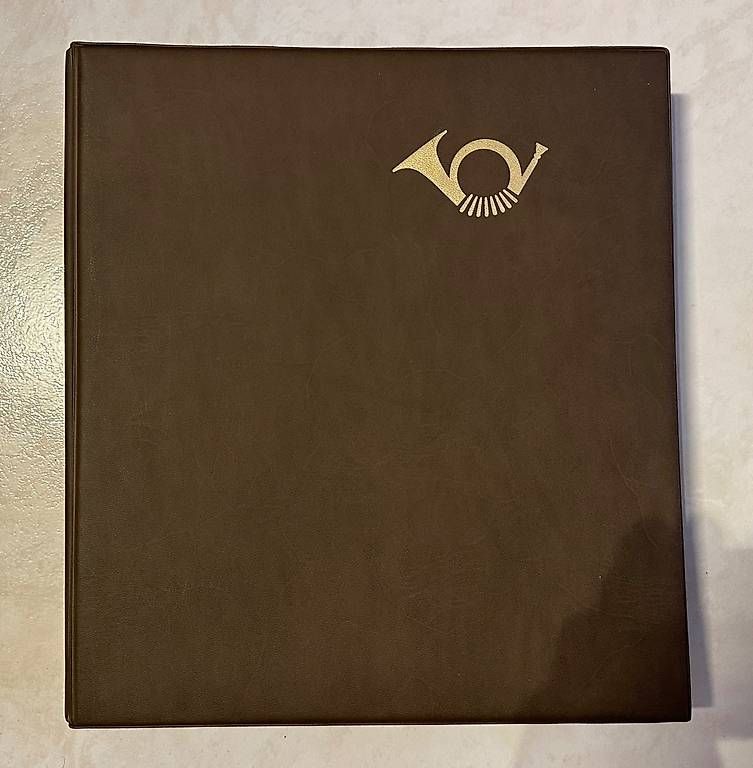 Album: Briefmarkenalbum 30 Seiten Braun – Usato da Bern venduto da KasimirBerger