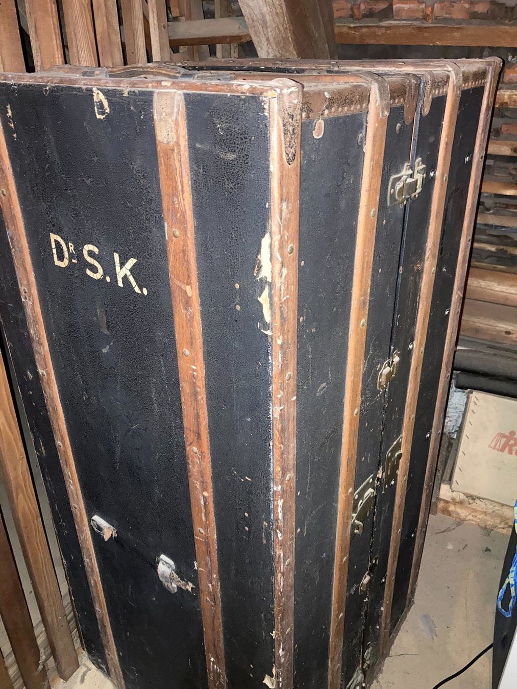 Valigie: Antiker Überseekoffer Steamer Trunk – Usato da Zürich venduto da natida78