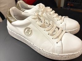 Bogner Leder Sneaker Weiss/Olivgrün – Elegante Designer-Schu