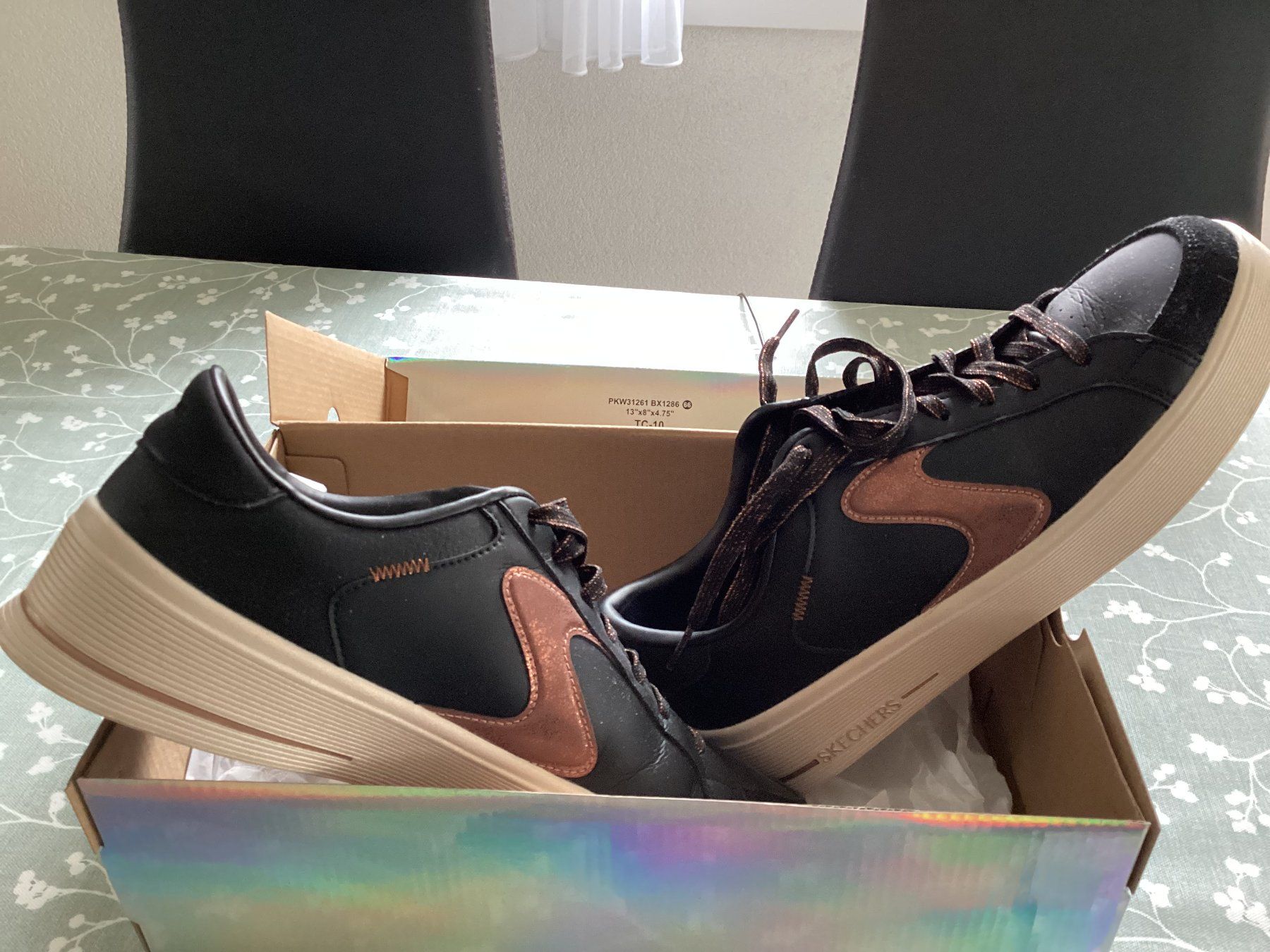 Skechers Scarpe da donna: SKECHERS Gr.40, schwarz- kupfer – Usato da Belp venduto da Syuv 1