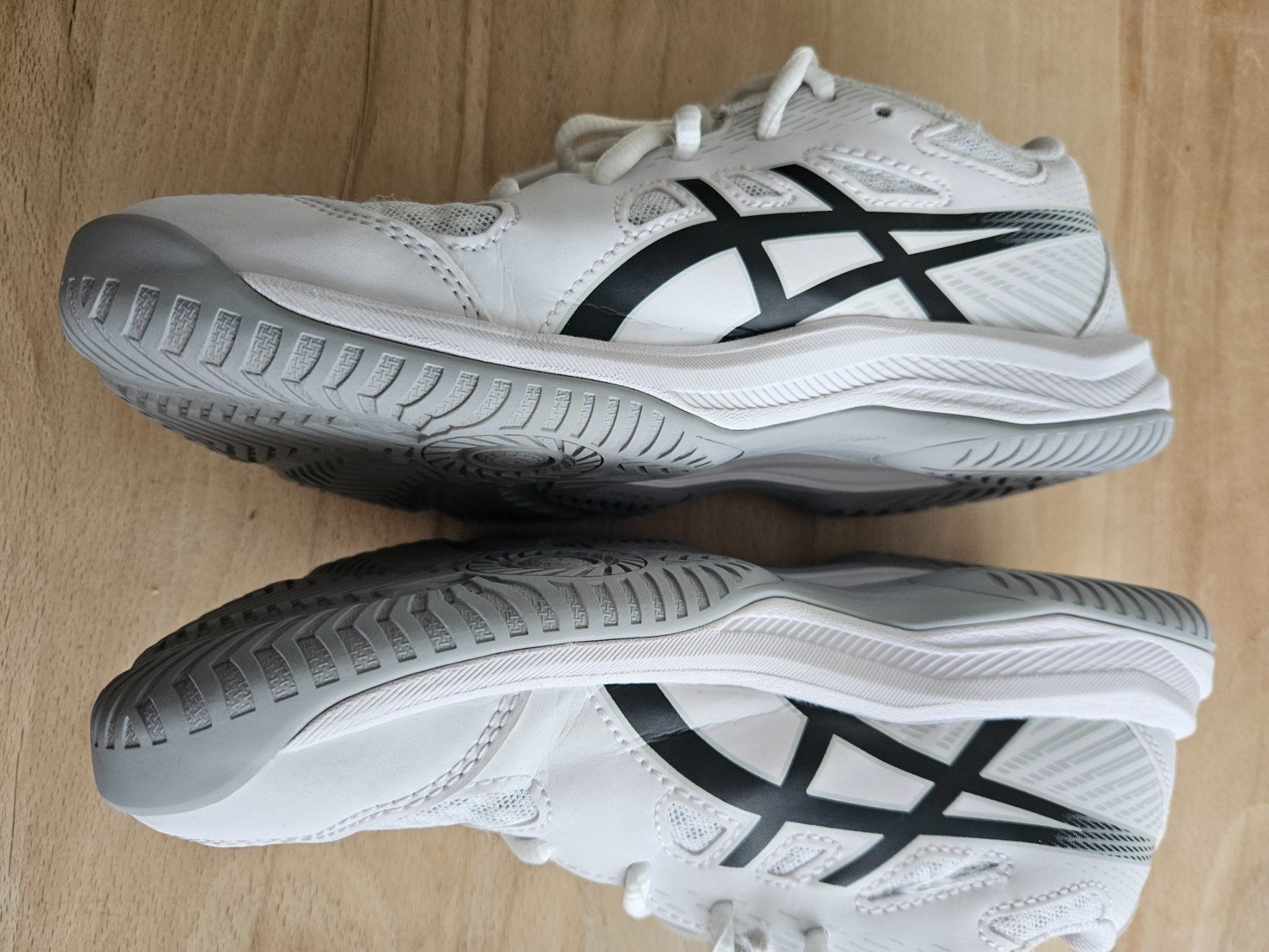Asics Schuhe für Jungen: Turnschuhe Asics, Gr.37 – Gebraucht aus Chur von nataliiaw 2
