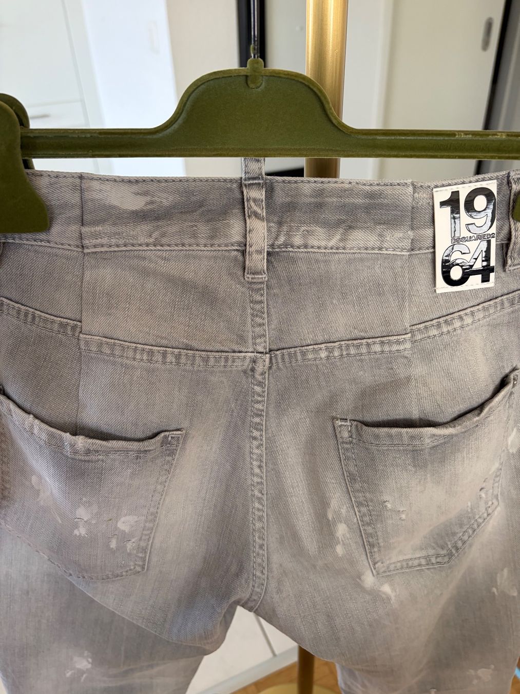 Dsquared2 Jeans: Dsquared2 Grau Jeans 40 (S damen) – Usato da Baar venduto da ViennaG 9
