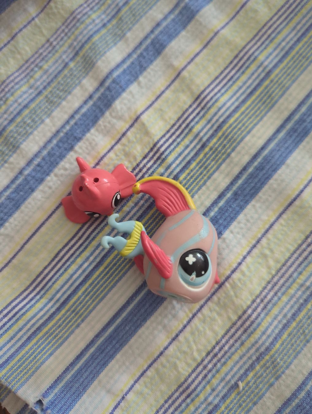 Littlest Pet Shop Giocattoli: Littlest pet shop Fisch – Usato da Kloten venduto da sop_zxc9 1