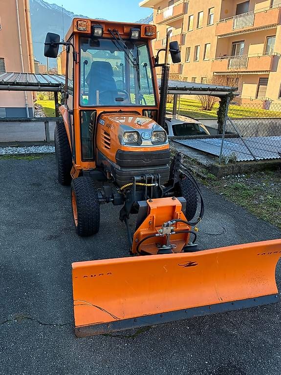 Kubota Sgombero neve: Kubota STV 40 per servizio invernale – Usato da Tenero venduto da Cadra01