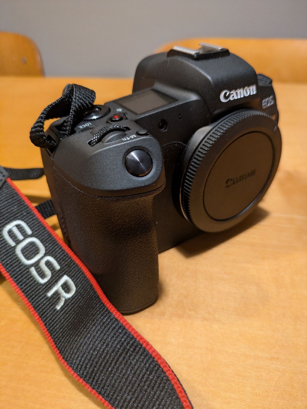 Canon Appareil photo: Canon EOS R Digitalkamera – D'occasion à Bern par Punjabi