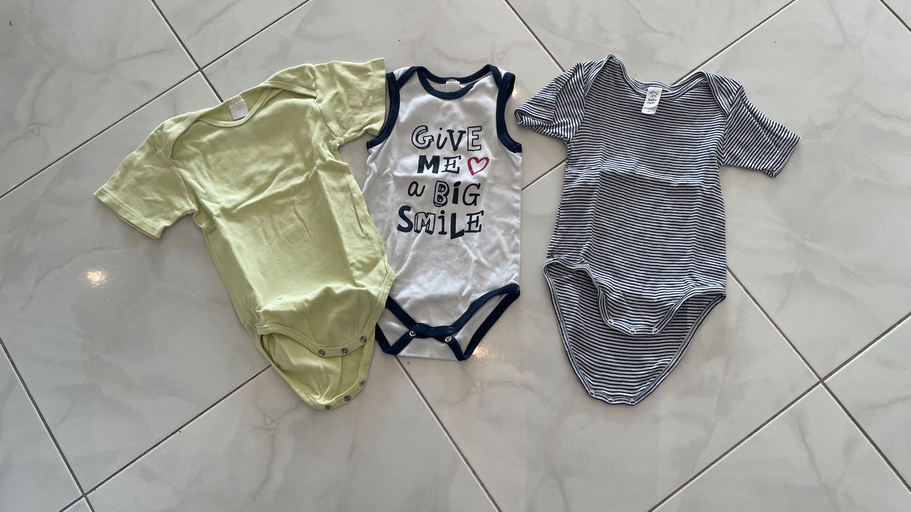 Lotti & Set di vestiti: Sommer Kinder Kleiderpaket Grösse 98 – Usato da Kriens venduto da boramisch 2
