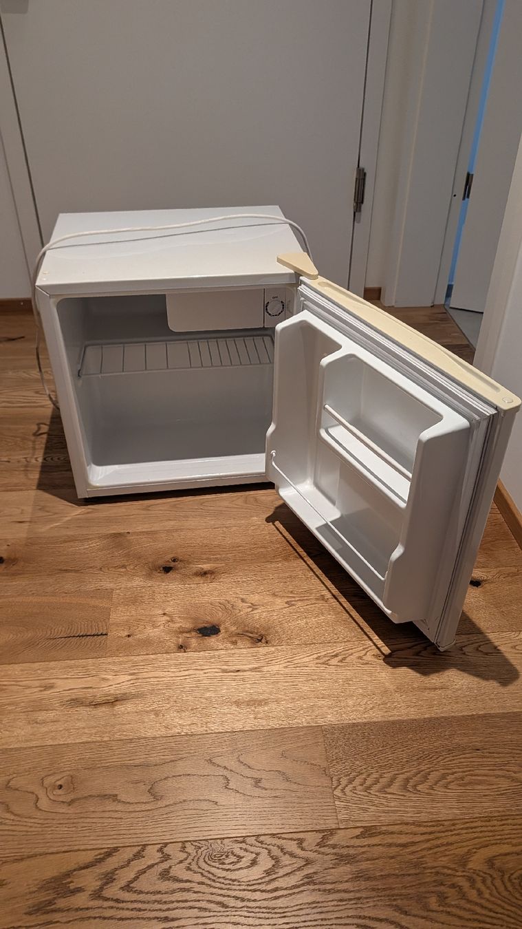 Frigoriferi: Mini Kühlschrank – Usato da Frick venduto da Riocat123 2