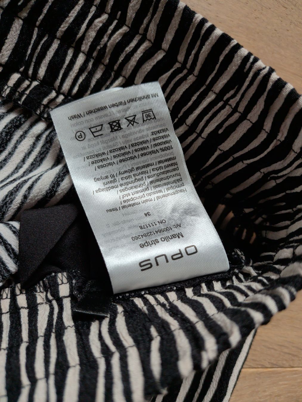 Opus Pantaloni: Schwarze Opus Manilo Stoffhose, Grösse 34 – Usato da Mörschwil venduto da nemo1975 1