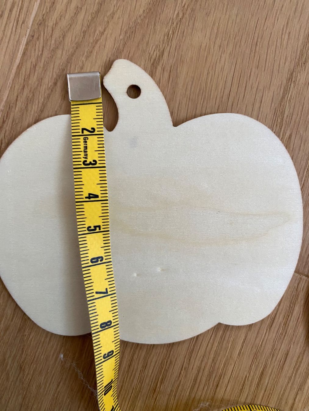 Tutte le decorazioni: 9x Blanko Kürbis- (oder Apfel-?)Form aus dünnem Holz – Nuovo (secondo la descrizione) da Trachslau venduto da M_Schmid81 3
