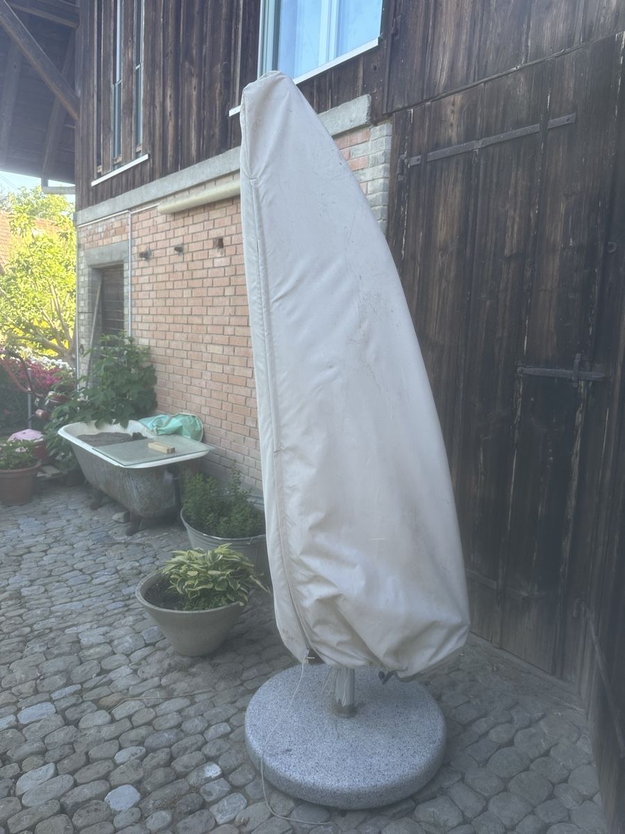 Glatz Ombrelloni: Sonnenschirm von Glatz mit Sockel – Usato da Kerzers venduto da jaeggif 6