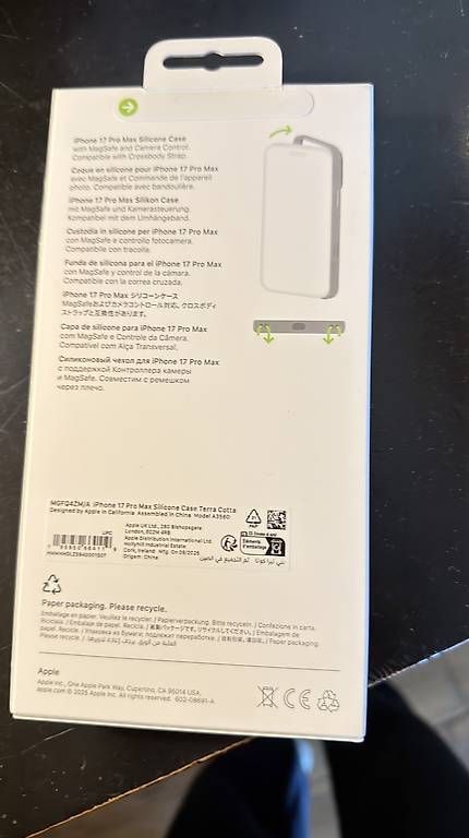Cover & Protezioni schermo: Silicone case iPhone 17 pro Max – Usato da rolle venduto da laurapistro 1