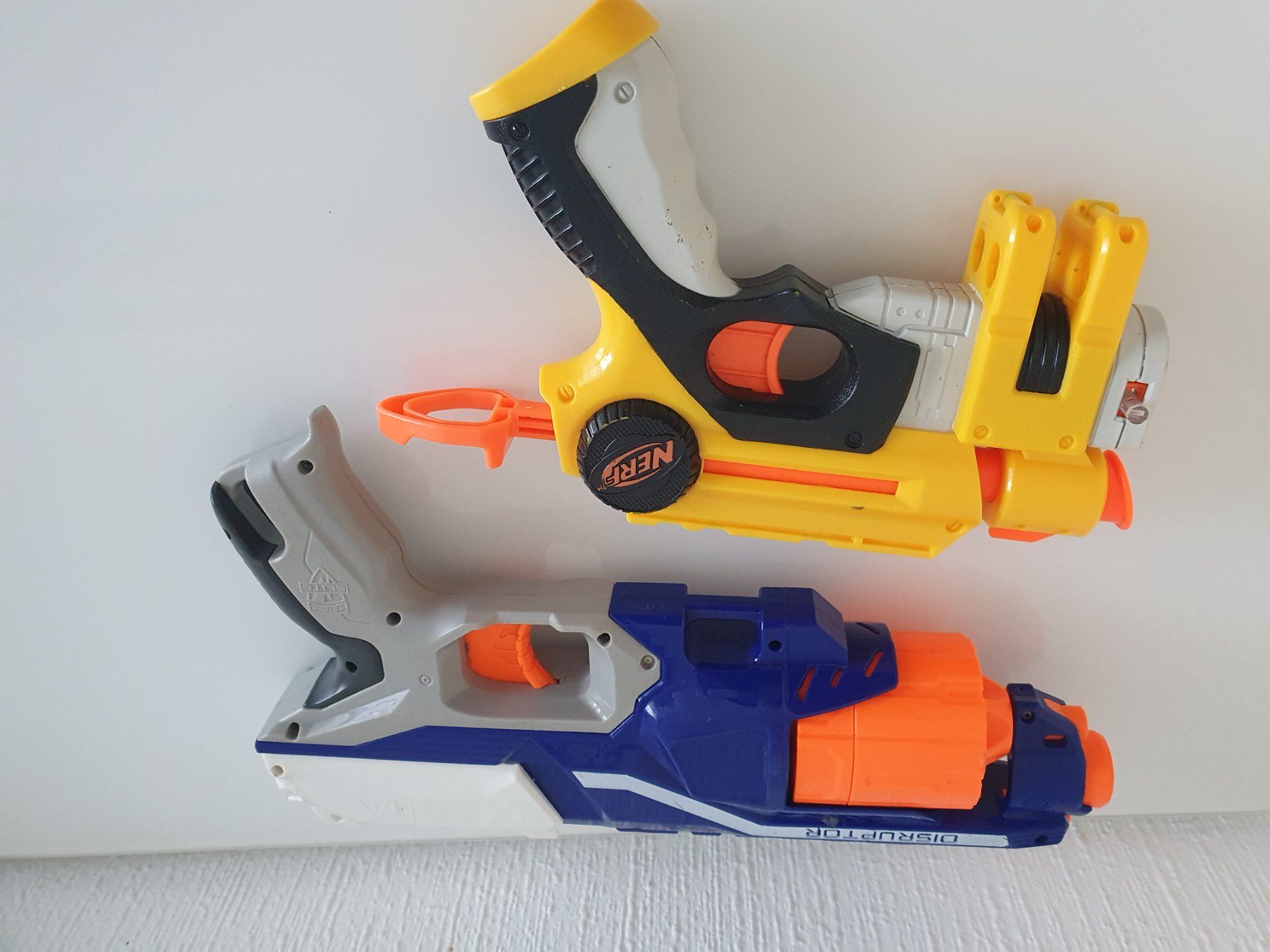 Nerf Giocattoli: Lot de 2 pistolets Nerf – Usato da Lausanne venduto da Af2016 2