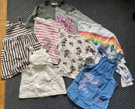 Pulls et robes taille 110