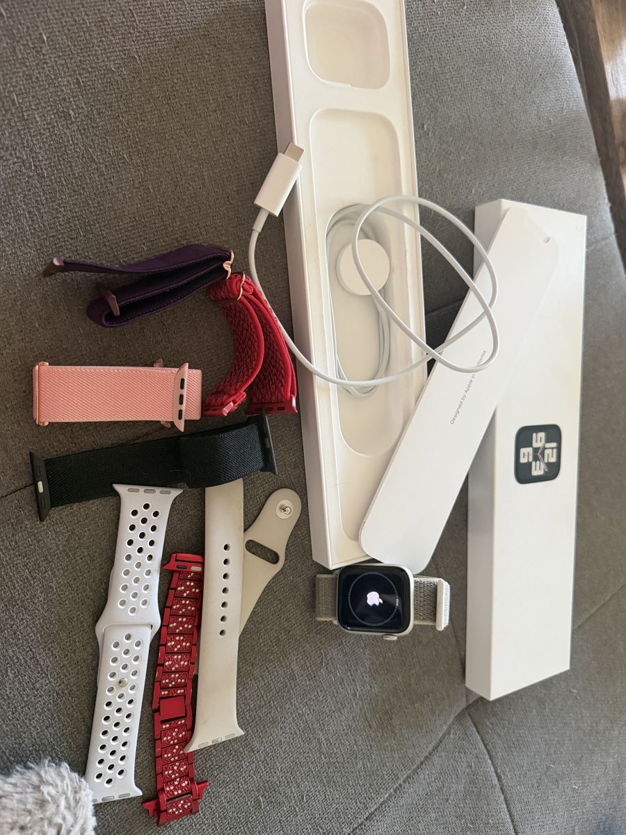 Apple Smartwatch: Apple iWatch SE 2nd Generation 40mm – Gebraucht aus Wetzikon ZH von Chrisii1991 1