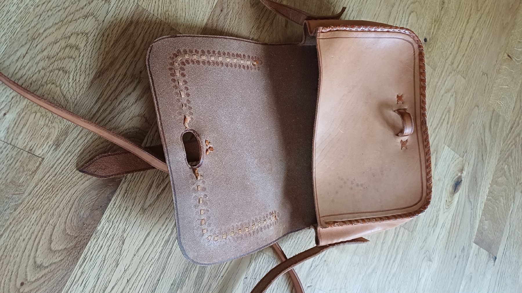 Borse da donna: Kleine Ledertasche – Usato da Flawil venduto da Pinkmalibu 7