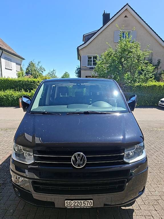 Camping Fahrzeuge: Top gepflegter VW T5 - 4Motion – Gebraucht aus Niederuzwil von ducendi