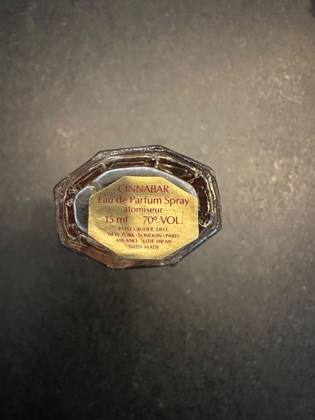 Estée Lauder Parfums & Eau de Toilette: Estée Lauder Cinnabar Eau de Parfum – Défectueux à Rheinfelden par Thomasm264 1