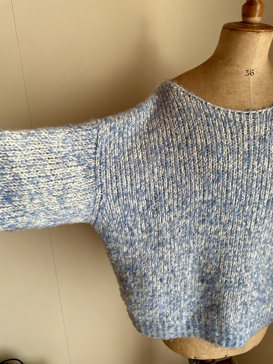 Opus Pulls & Sweat-shirts: Opus Strickpullover, Grösse M, hellblau-weiss meliert – D'occasion à Oberwil BL par another-day-of-sun 2