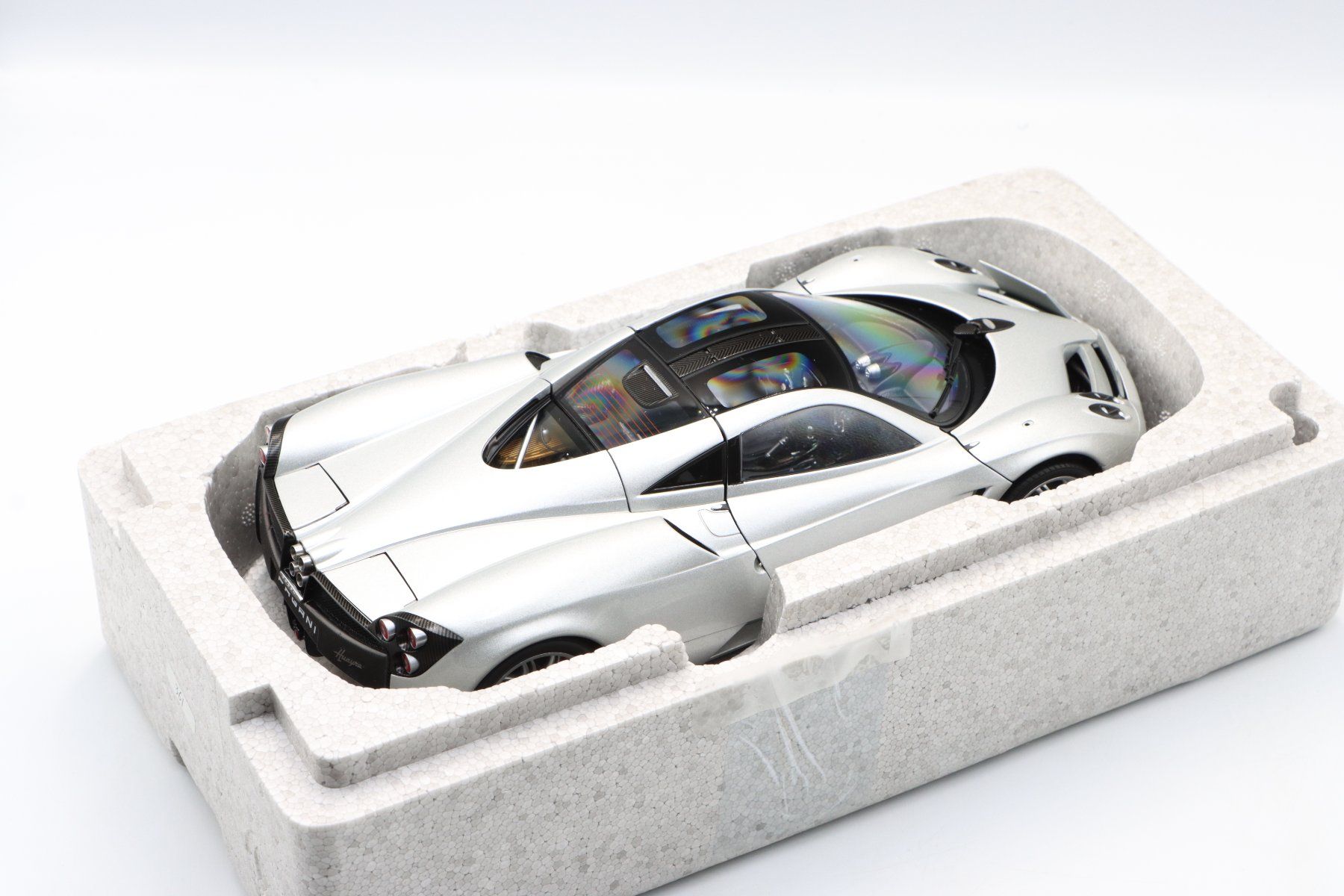 Autoart Modellautos: Pagani Huayra 2011 1:18 AutoArt – Neu und originalverpackt aus Bühl b.Aarberg von modelldiecast 7