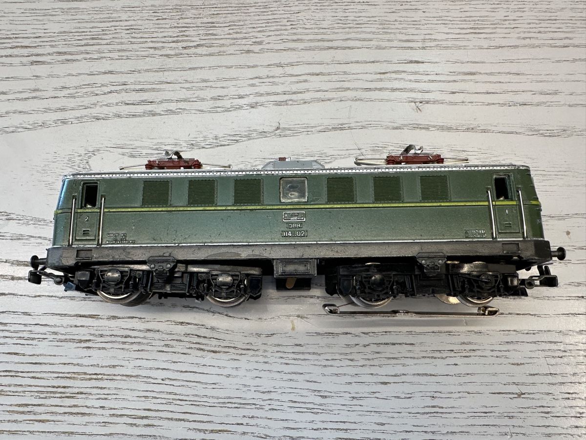 Märklin Modellini di ferrovie: Märklin 3036 ÖBB BR 1141 – Usato da Lupsingen venduto da New-Haven 3