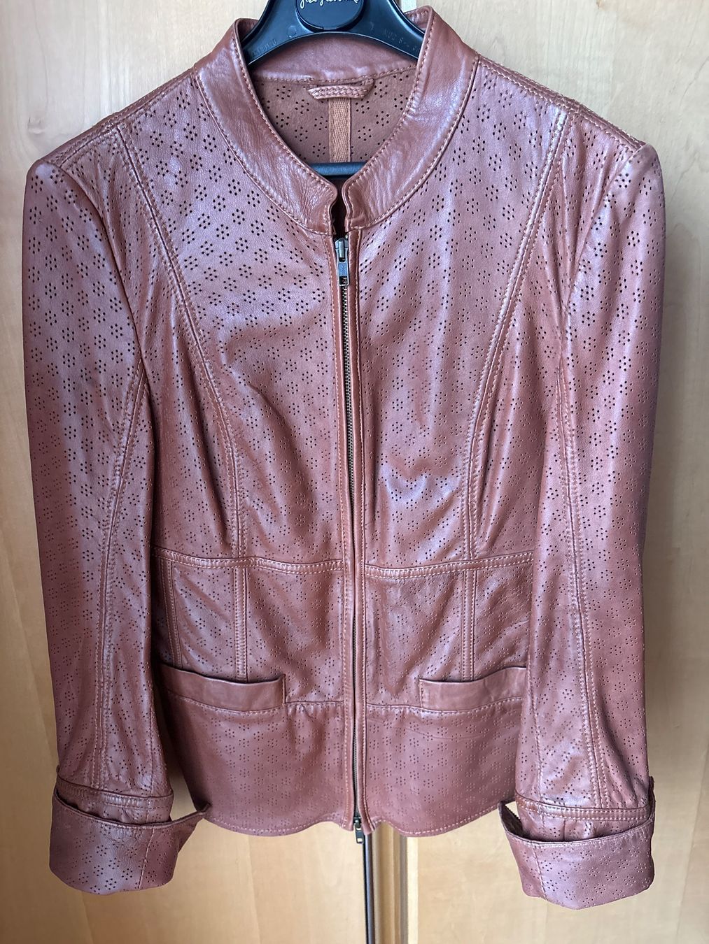 Vestes: Lederjacke Cognac-Braun Gr. S in Blazer-Stil – D'occasion à Richterswil par ZueriLake2