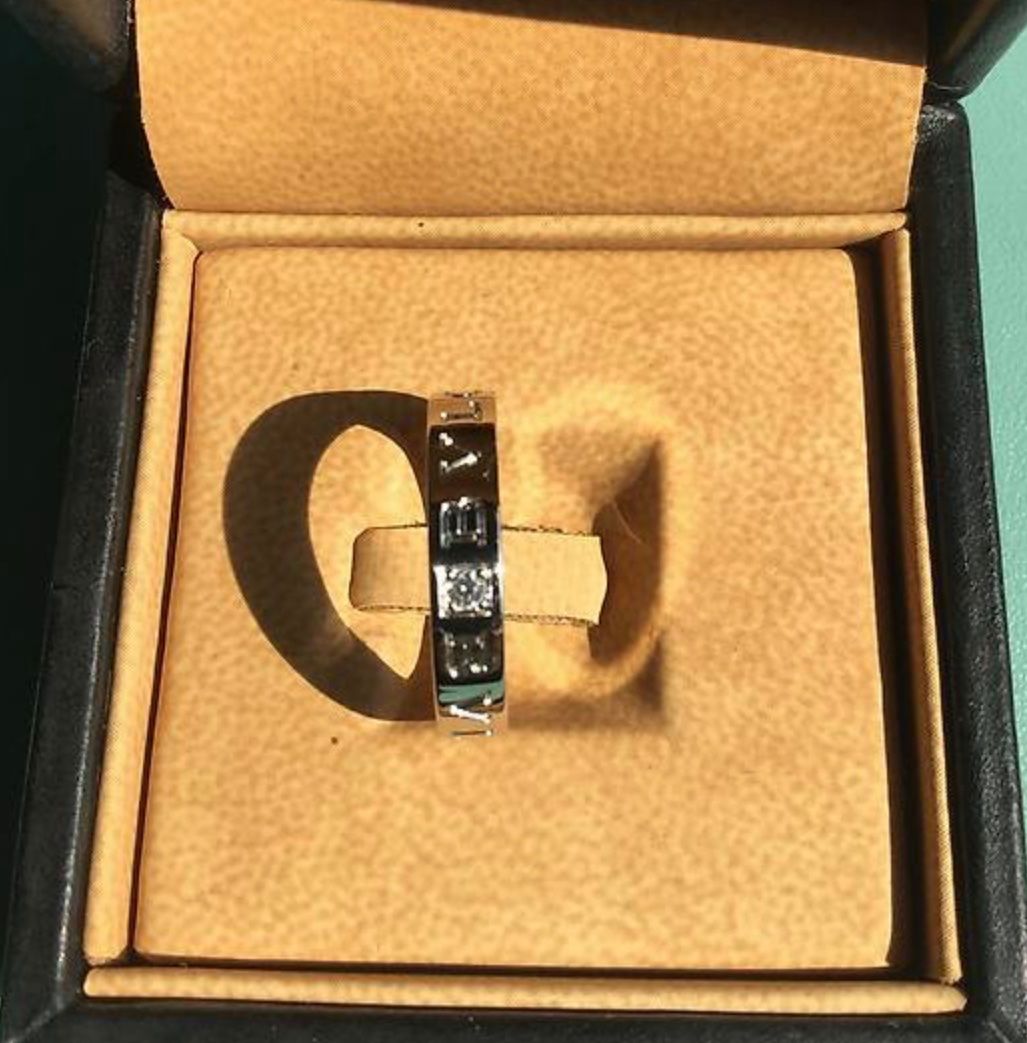 Bulgari Anelli: BVLGARI Logo Ring – Nuovo e nell'imballaggio originale da Rabius venduto da bri_ca76 4