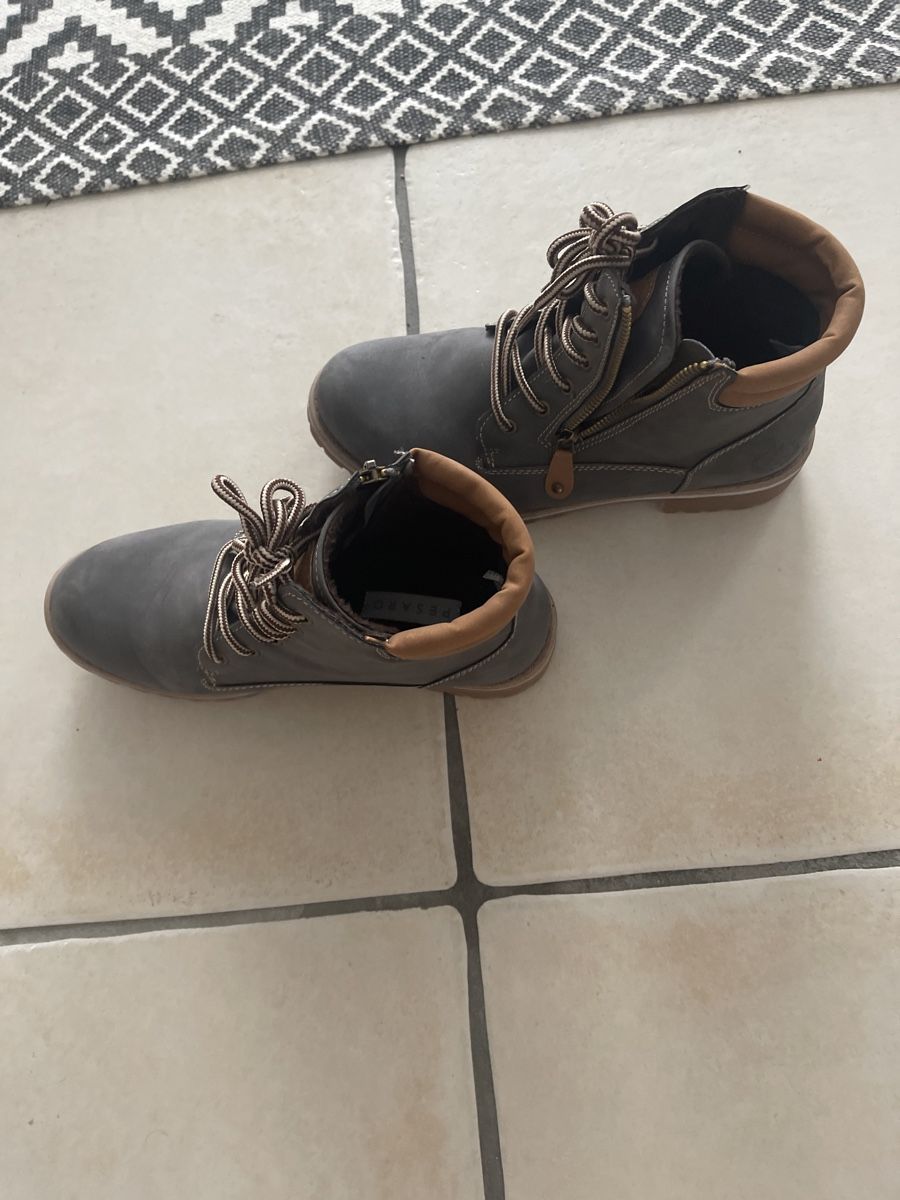 Damenschuhe: Pesaro kurze Stiefelette 39 – Gebraucht aus Adliswil von JadrankaR 2