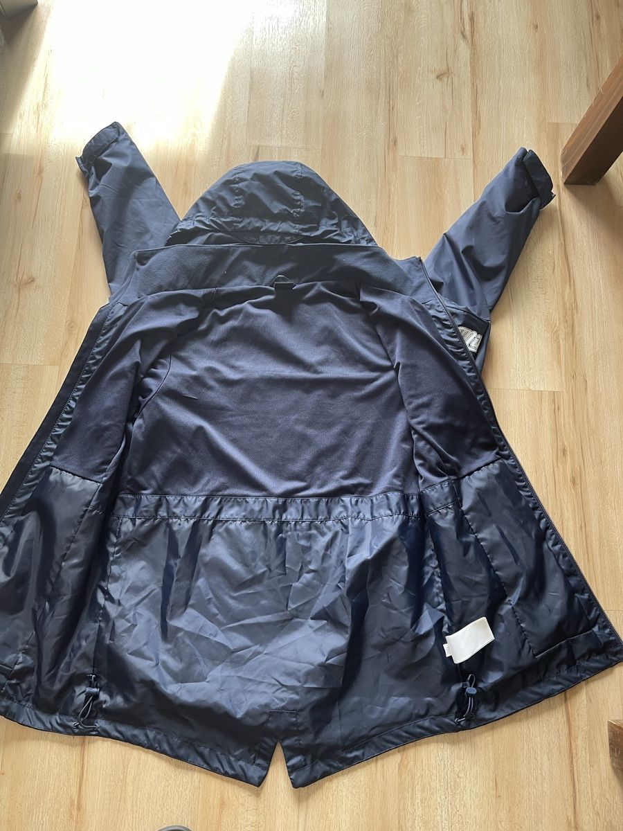 Cappotti: Veste Nike Shield homme bleu imperméable L avec inscriptio – Nuovo (secondo la descrizione) da Kloten venduto da Vermicelles 3